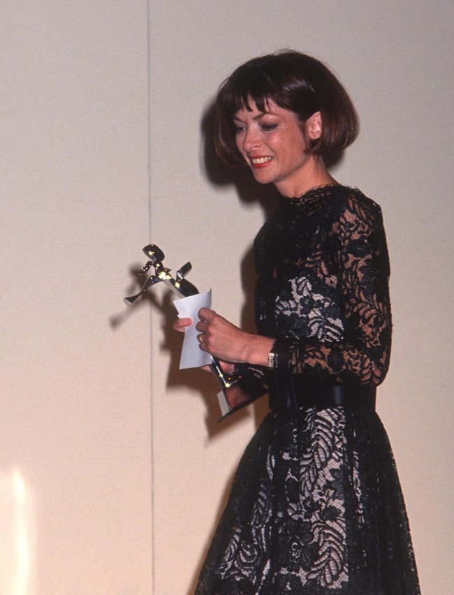 Anna Wintour pertama kali bergabung dengan Vogue pada 1988. Pada zaman itu, penampilannya sudah ikonik di dunia fashion. Foto: Ron Galella Collection via Getty/Ron Galella