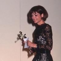 Anna Wintour pertama kali bergabung dengan Vogue pada 1988. Pada zaman itu, penampilannya sudah ikonik di dunia fashion. Foto: Ron Galella Collection via Getty/Ron Galella