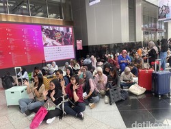 Antrean Mengular Jakarta X Beauty 2025, Jastiper Datang dari Jam 6 Pagi