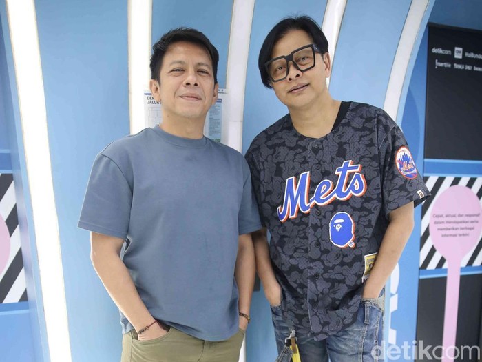 Ariel Noah dan Armand Maulana ke kantor detikcom Jakarta, Kamis (3/7/2024).