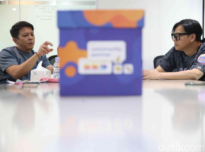 Ariel Noah dan Armand Maulana ke kantor detikcom Jakarta, Kamis (3/7/2024).