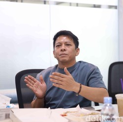 Ariel NOAH: DDL Cuma Bikin Si Kaya Makin Kaya