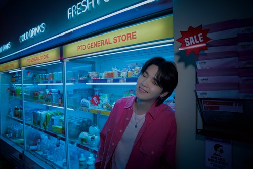 Foto BTS untuk album PERMISSION TO DANCE ON STAGE – LIVE.