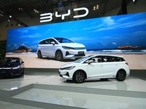 Puluhan Mobil Baru Meluncur Hari Ini di GIIAS 2025