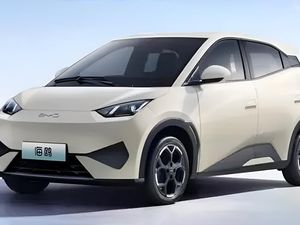 Sales Mulai Tawarkan BYD Atto 1, Siapin Duit Segini