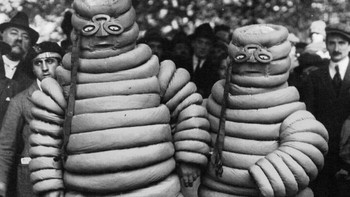 Michelin Men pada tahun 1920-an Foto: Boredpanda