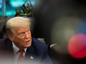 Dampak Mengerikan Tarif 32% Trump, Siapa yang Dirugikan?