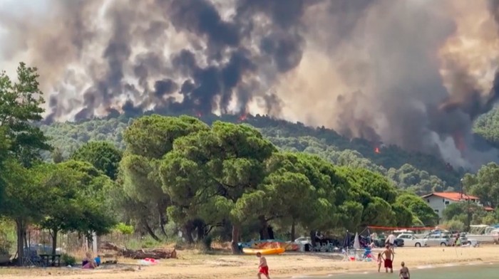 Kebakaran besar di Pulau Kreta, Yunani