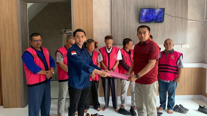 Kejari Sungai Penuh menetapkan 7 orang tersangka korupsi penerangan jalan umum Dishub Kerinci