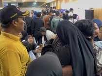 21 Korban Selamat KMP Tunu Pratama Jaya diserahkan Keluarga