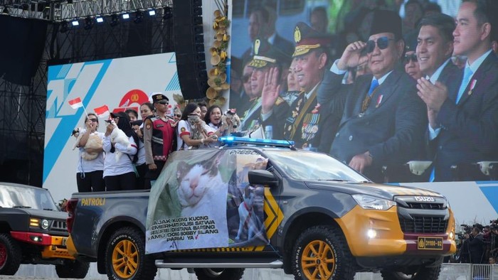 Komunitas Pemerhati Polisi Satwa ikut terlibat dalam peringatan Hari Bhayangkara ke-79 di kawasan Monas. (dok. Polri)