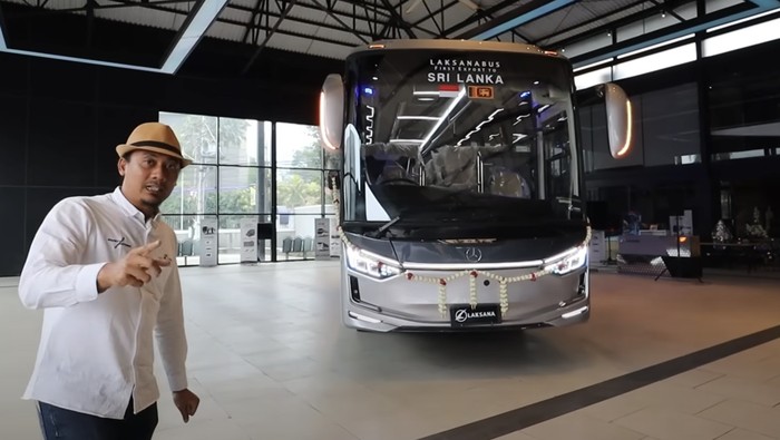 Laksana ekspor bus ke Srilanka