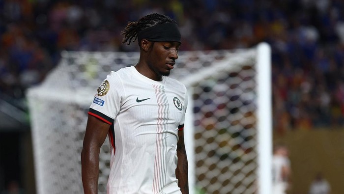 Soccer Football - FIFA Club World Cup - Group D - Esperance de Tunis v Chelsea - Lincoln Financial Field, Philadelphia, Pennsylvania, U.S. - June 24, 2025 Chelseas Noni Madueke reacts REUTERS/Lee Smith