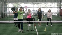 Sejumlah warga berlatih padel. Meski dalam Keputusan Kepala Bapenda itu tidak dijelaskan lebih jauh terkait besaran tarif pajak yang dikenakan. 