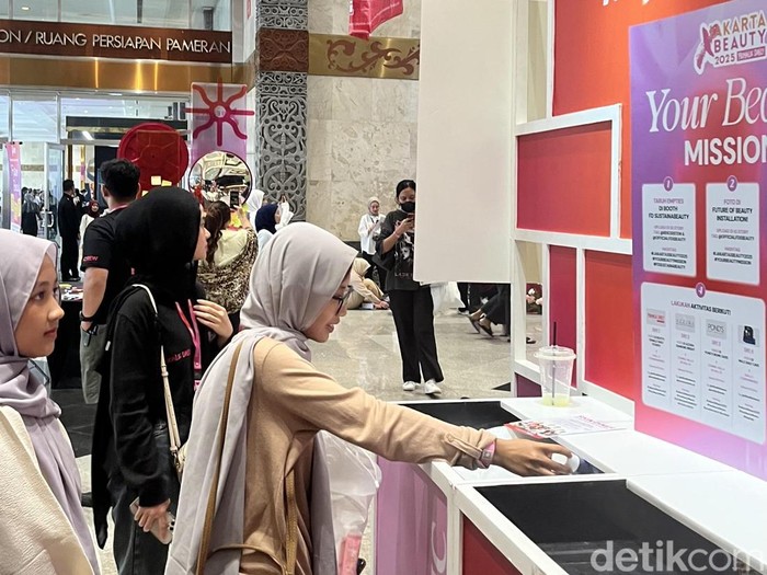 Peduli lingkungan di Jakarta X Beauty 2025.