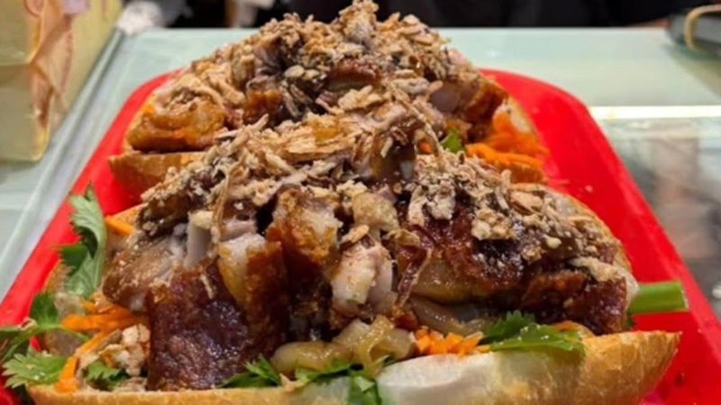 Pelanggan Ancam Tuntut Resto Rp 75 Juta karena Porsi Rotinya Melimpah