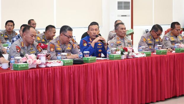 Polda Riau menggelar rapat kesiapan menjelang Riau Bhayangkara Run 2025, Kamis (3/7/2025).