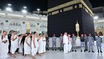 Potret Prabowo Ibadah Umrah: Masuk Kabah-Cium Hajar Aswad