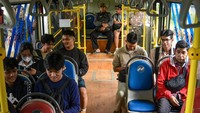 Selain meningkatkan konektivitas, penambahan layanan Transjabodetabek ini juga menjadi bagian dari upaya pengurangan kemacetan melalui integrasi transportasi massal antarwilayah. (ANTARA FOTO/Fathul Habib Sholeh)