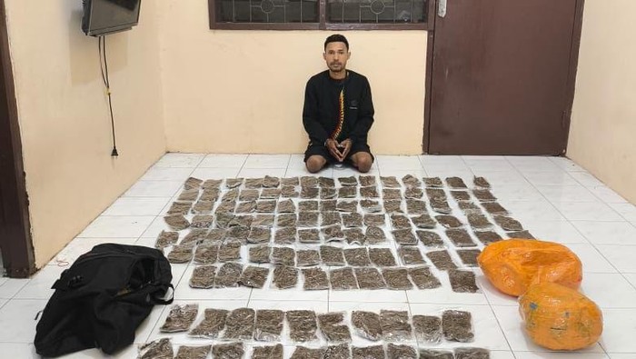 Pria bawa ganja 3,6 Kg di Sorong ditangkap.