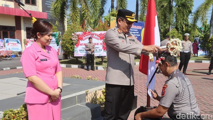 Puluhan anggota Polres Probolinggo naik pangkat
