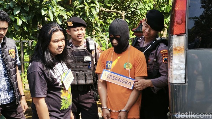 Rekontruksi kasus pembunuhan wanita dicor di Dusun Brubuh RT 04 RW 01, Desa Ngadirojo Lor, Kecamatan Ngadirojo, Kabupaten Wonogiri, Kamis (3/7/2025)