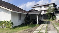 Satu dari 14 rumah di Kampung Tegal Lempuyangan, Bausasran, Danurejan, Kota Jogja masih bertahan. Satu warga bahkan siap menempuh jalur hukum.