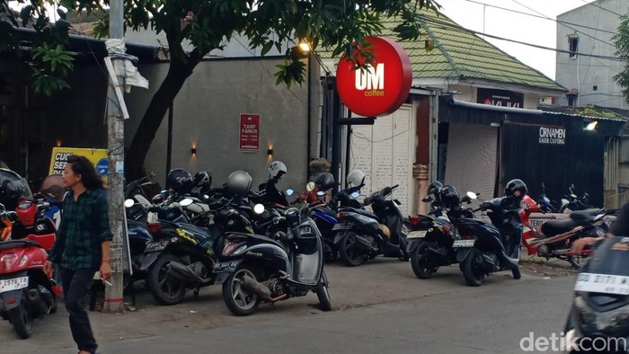Rumah tinggal jadi tempat usaha di Makassar.