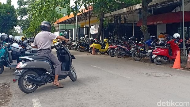 Rumah tinggal jadi tempat usaha di Makassar.