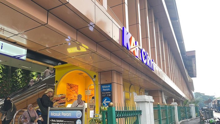 Stasiun Cikini