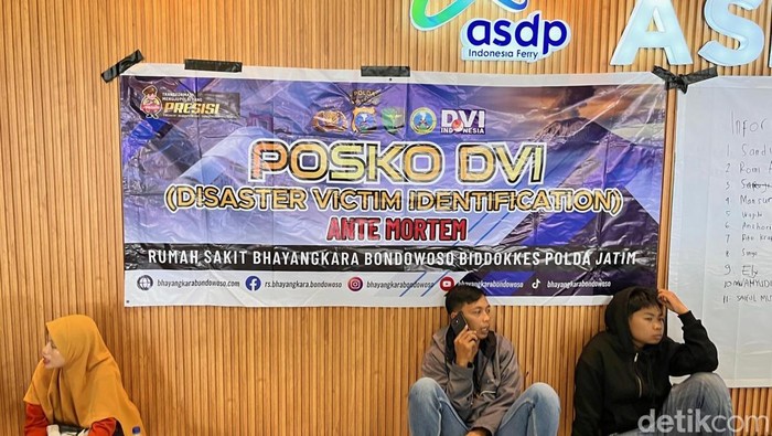 Suasana posko Krisis Senter di Pelabuhan Ketapang Banyuwangi