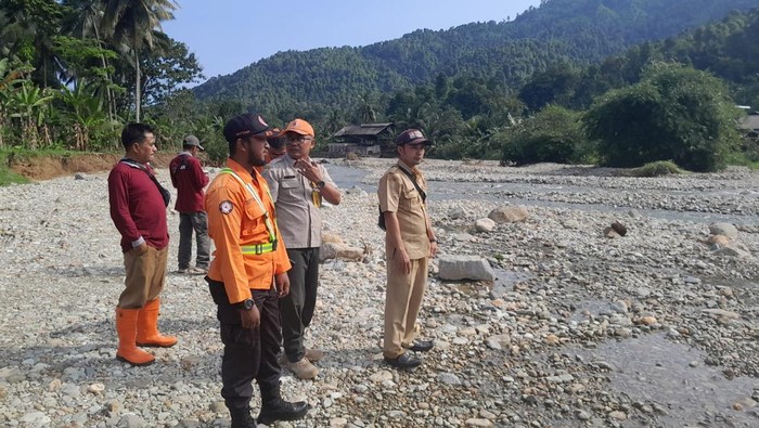 Survei normalisasi sungai Tundo di Desa Pujiharjo, Kecamatan Tirtoyudo