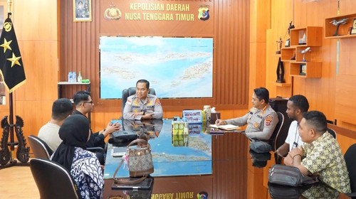 Tim detikcom bersilaturahmi dengan Kapolda NTT, Irjen Rudi Darmoko, di Mapolda NTT, Kamis (3/7/25). (Dok. Polda NTT)