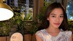 Pose Keren Ummi Quary Saat di Restoran hingga Makan Tiramisu