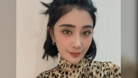Uut Permatasari menghabiskan biaya kurang lebih ratusan juta rupiah untuk facelift dan necklift. Ya segitu deh, ujarnya. (Foto: dok Instagram uutpermatasari)