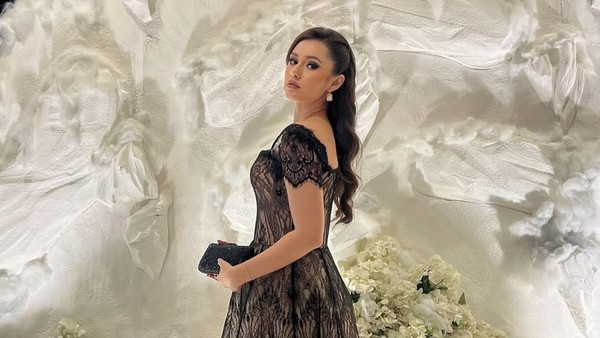 Penampilan Terbaru Vika Kolesnaya Jadi Sorotan