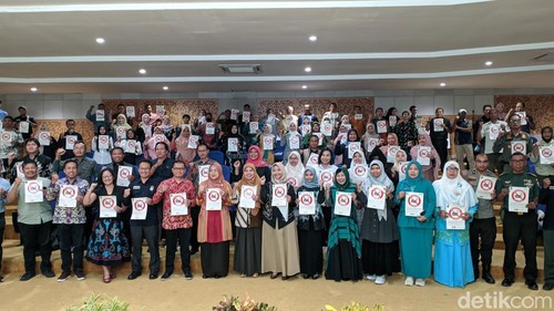 Workshop Peningkatan Upaya Pengendalian Bahaya Rokok Untuk Kesehatan di NTB di Fakultas Kedokteran Unram, Kamis (3/7/2025). (Ahmad Viqi/detikBali).