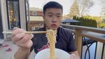 YouTuber Rating 10 Mie Instan Terenak di Dunia, Nilai Indomie Berapa?