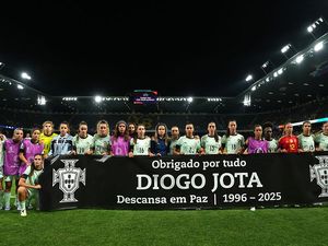 Momen Penghormatan untuk Jota di Piala Eropa Wanita