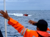 Video Komisi V DPR: Korban Tewas KMP Tunu Pratama 9 Orang, 27 Hilang