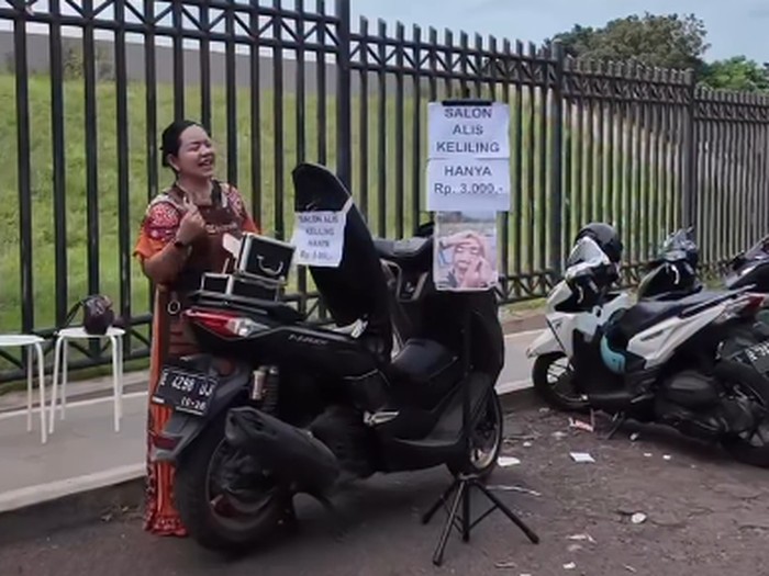 Beredar video viral ide bisnis jasa salon alis keliling bisa menjadi inspirasi.