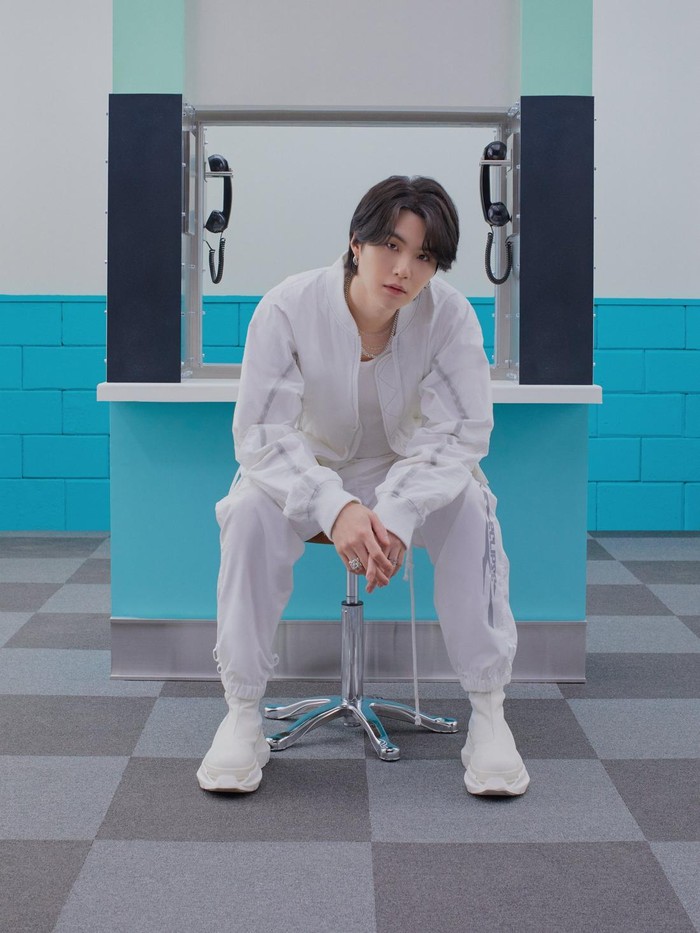 Teaser foto album BTS PERMISSION TO DANCE ON STAGE - LIVE.