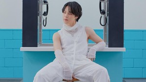 Konser PERMISSION TO DANCE ON STAGE digelar sebanyak 12 show sepanjang 2021-2022. Ada show yang disaksikan online ada juga konser yang digelar offline. (Foto: dok. BIGHIT MUSIC/HYBE)
