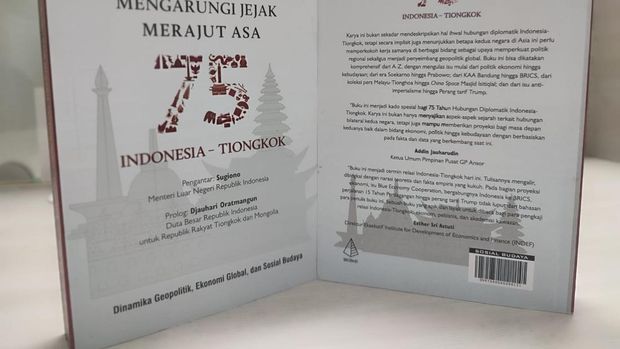 Cover buku relasi China dan Indonesia