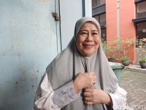 Dewi Yull Kehilangan Suami hingga Harta, Antar Anak ke Liang Lahad Paling Pilu