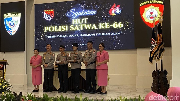 Direktorat Polisi Satwa (Ditpolsatwa) Korsabhara Baharkam Polri menggelar syukuran memperingati hari ulang tahun (HUT) ke-66 di Mako Baharkam Polri (Devi/detikcom)