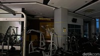 Wah, saya nggak tahu sama sekali kalau gymnya tutup, sama sekali. Waktu mau nge-gym, tahu-tahu rolling doornya udah nutup, nggak bisa nge-gym. Bahkan nggak ada pemberitahuan sama sekali, kata salah satu member Golds Gym cabang Baywalk Mall Pluit, Jakarta Utara, Natanael (27), ketika dihubungi detikcom, Kamis (4/7/2025). (Foto: detikHealth/Khadijah Nur Azizah)