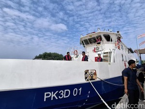 Pramono Cek Kapal Ambulans di Kepulauan Seribu, Minta Dokter Selalu Standby