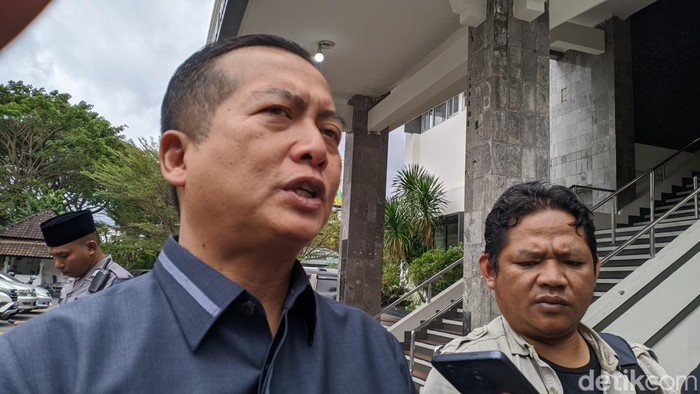 Gubernur NTB Lalu Muhammad Iqbal ditemui di kantor Gubernur NTB, Jumat (4/7/2025). (Ahmad Viqi/detikBali).
