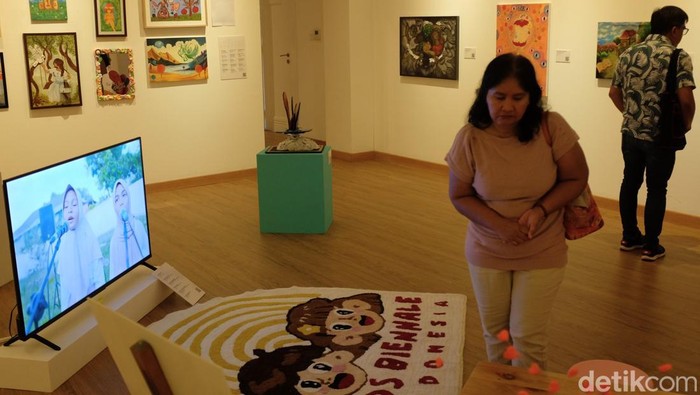 Pameran Kids Biennale Indonesia 2025 tampilkan 142 karya anak usia 6–17 tahun. Tema “Tumbuh Tanpa Takut” angkat isu penting dalam masa tumbuh kembang.
